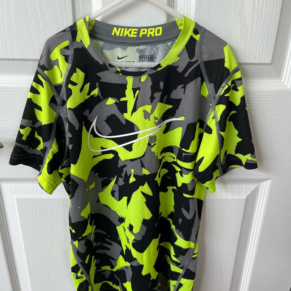 Nike Performance Tshirt Neon